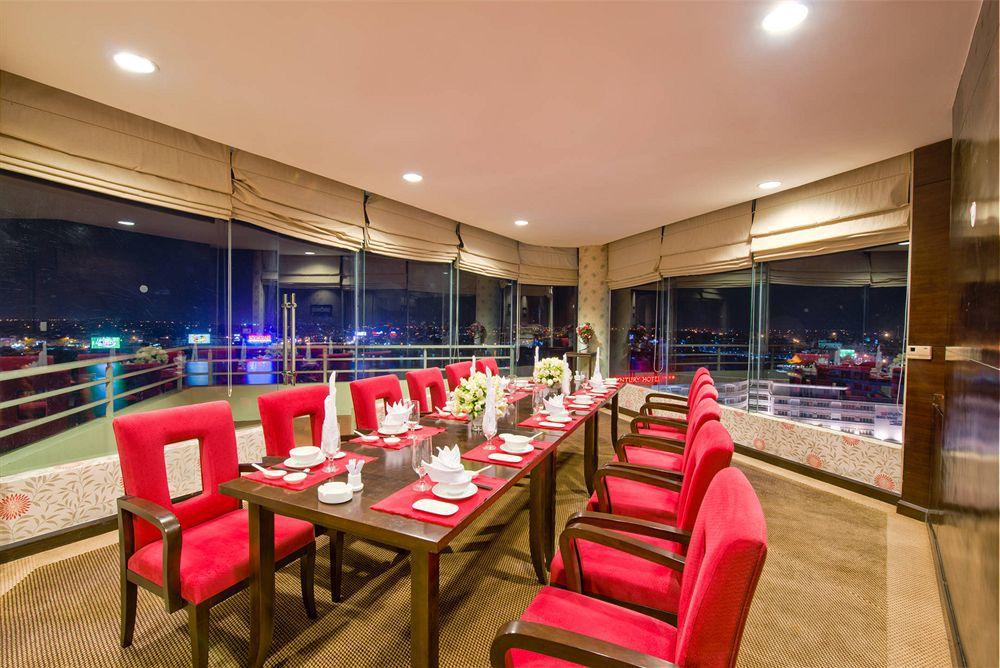 Muong Thanh Holiday Hue Hotel Exteriör bild