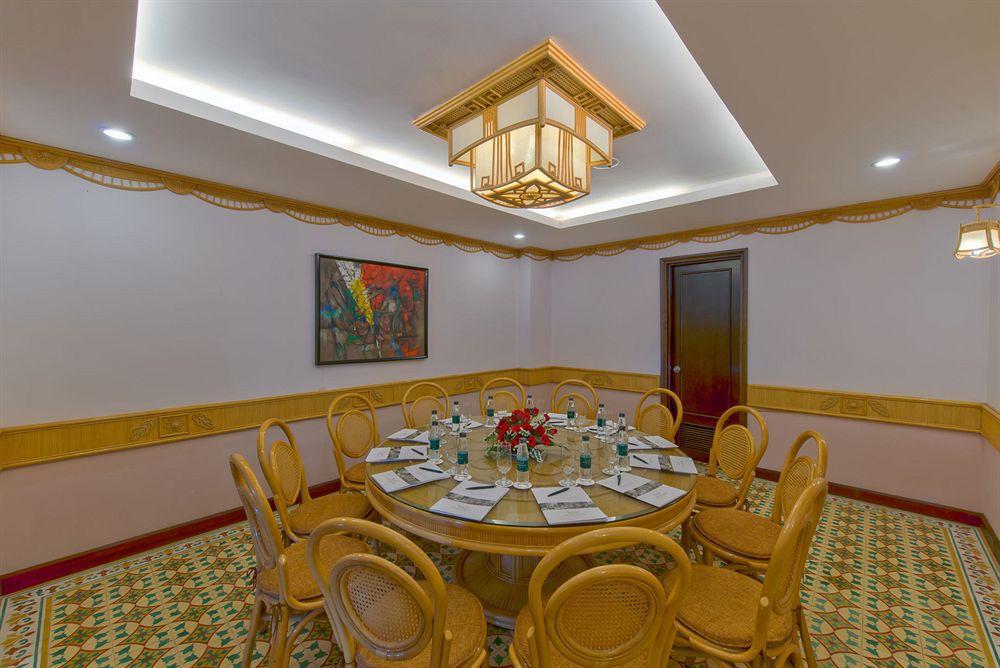 Muong Thanh Holiday Hue Hotel Exteriör bild