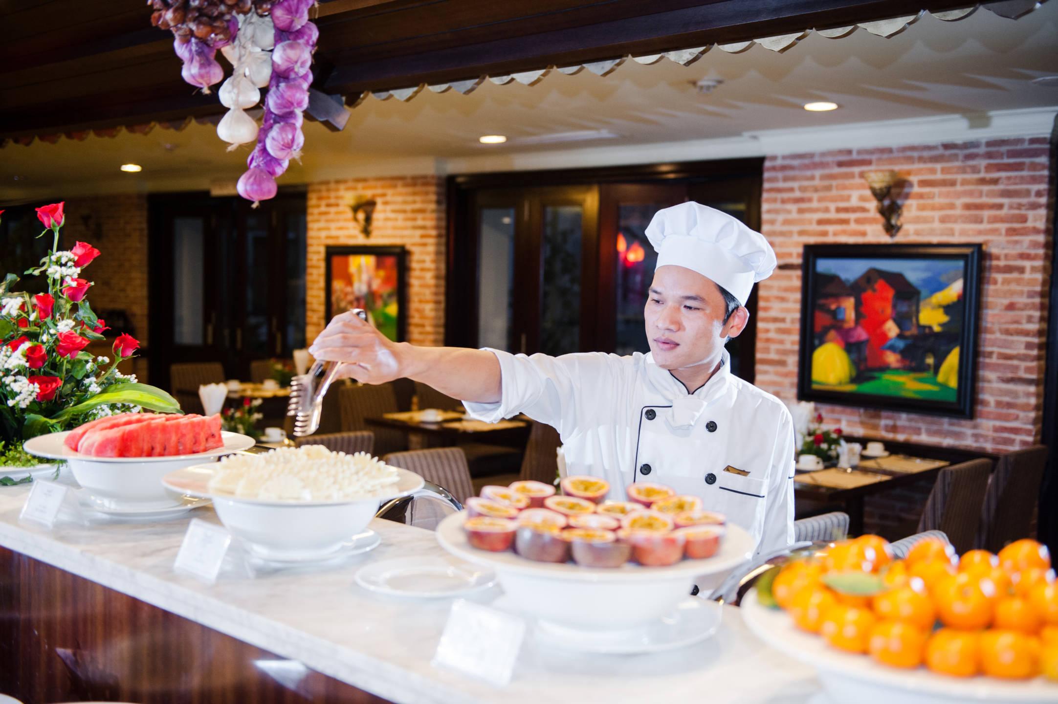 Muong Thanh Holiday Hue Hotel Exteriör bild
