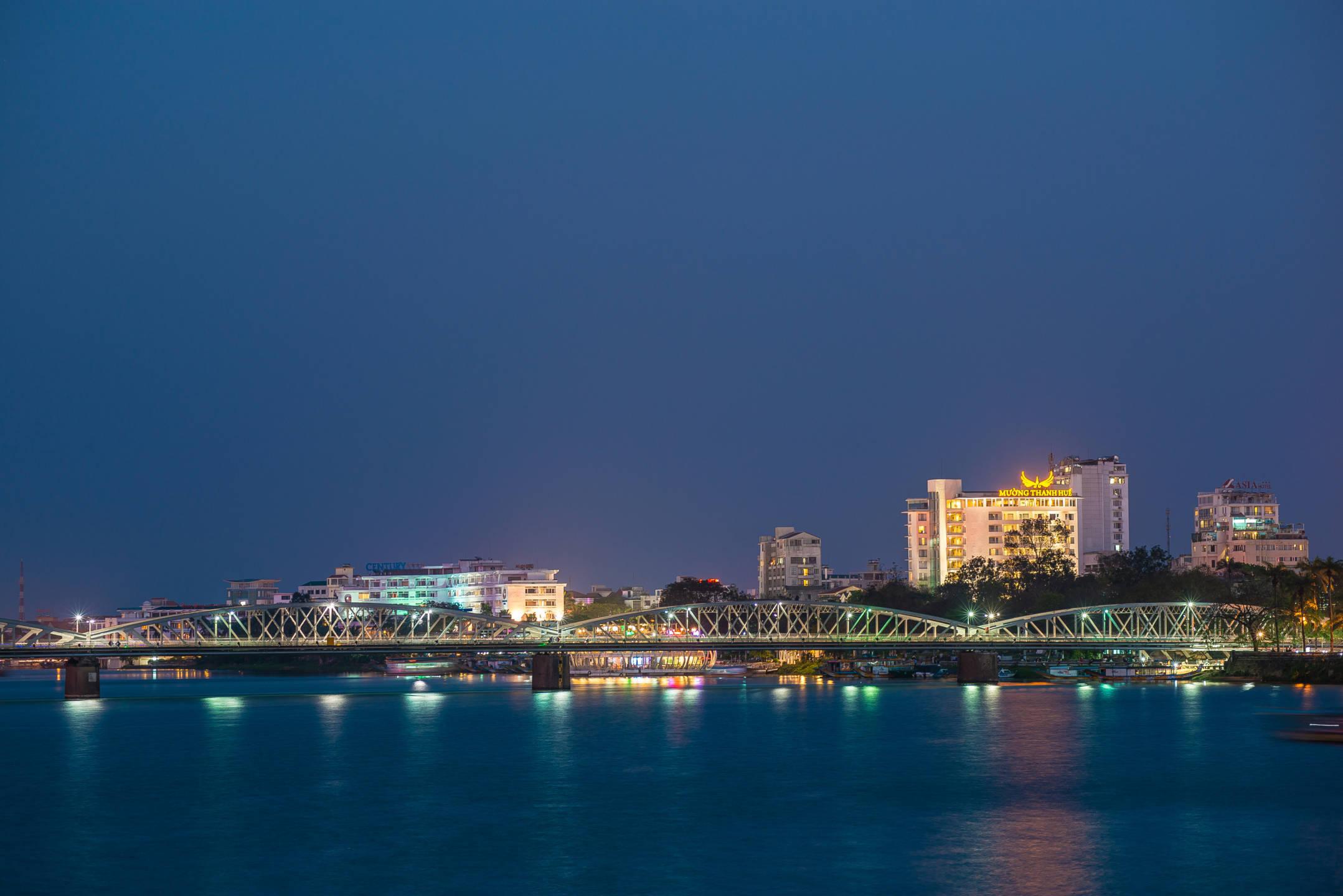 Muong Thanh Holiday Hue Hotel Exteriör bild