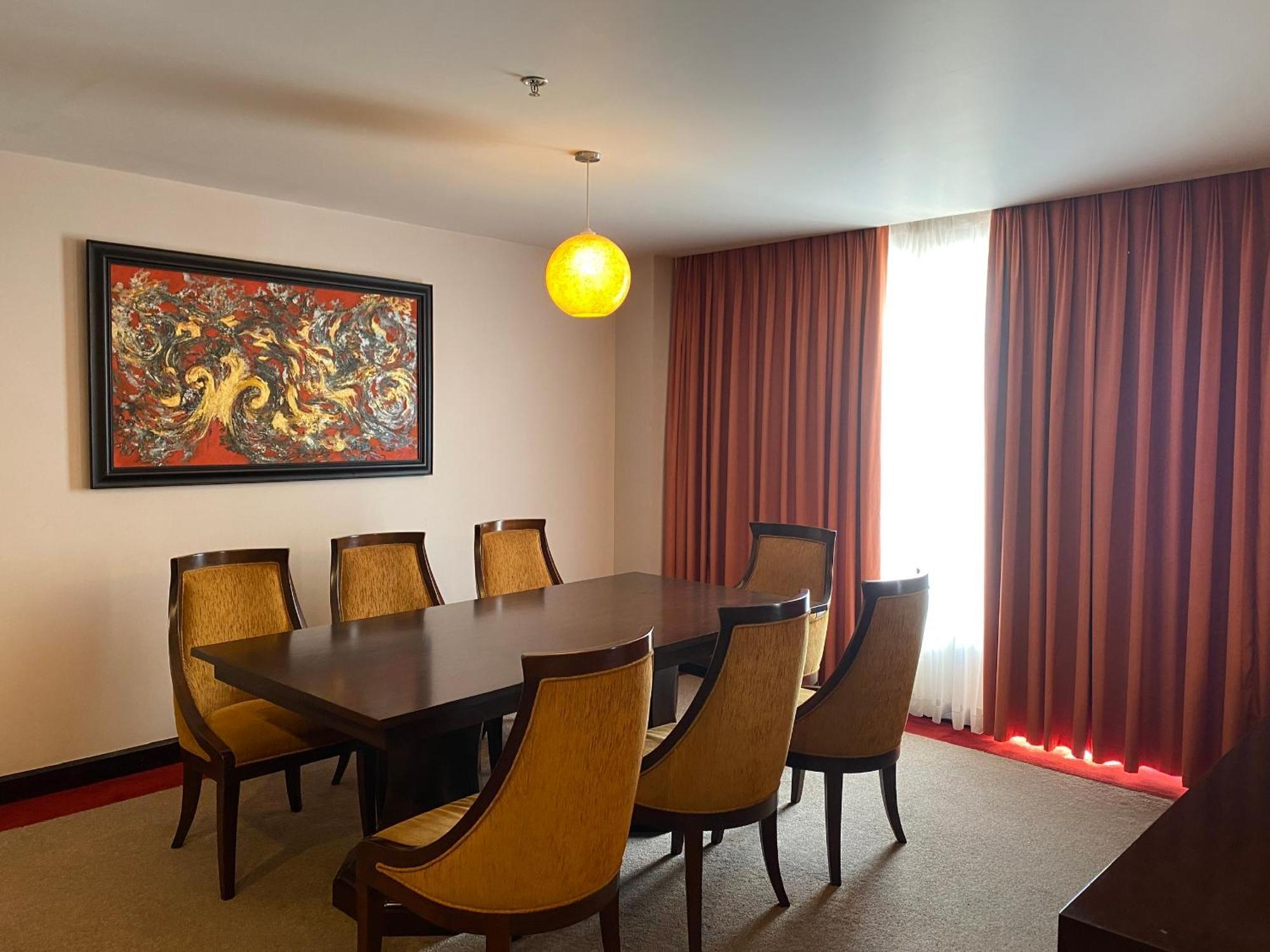 Muong Thanh Holiday Hue Hotel Rum bild