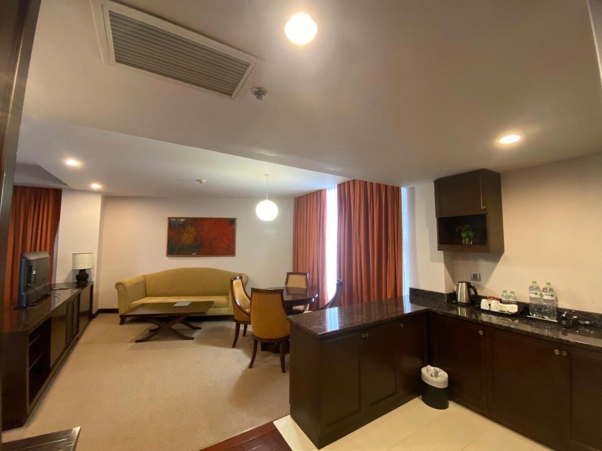 Muong Thanh Holiday Hue Hotel Rum bild