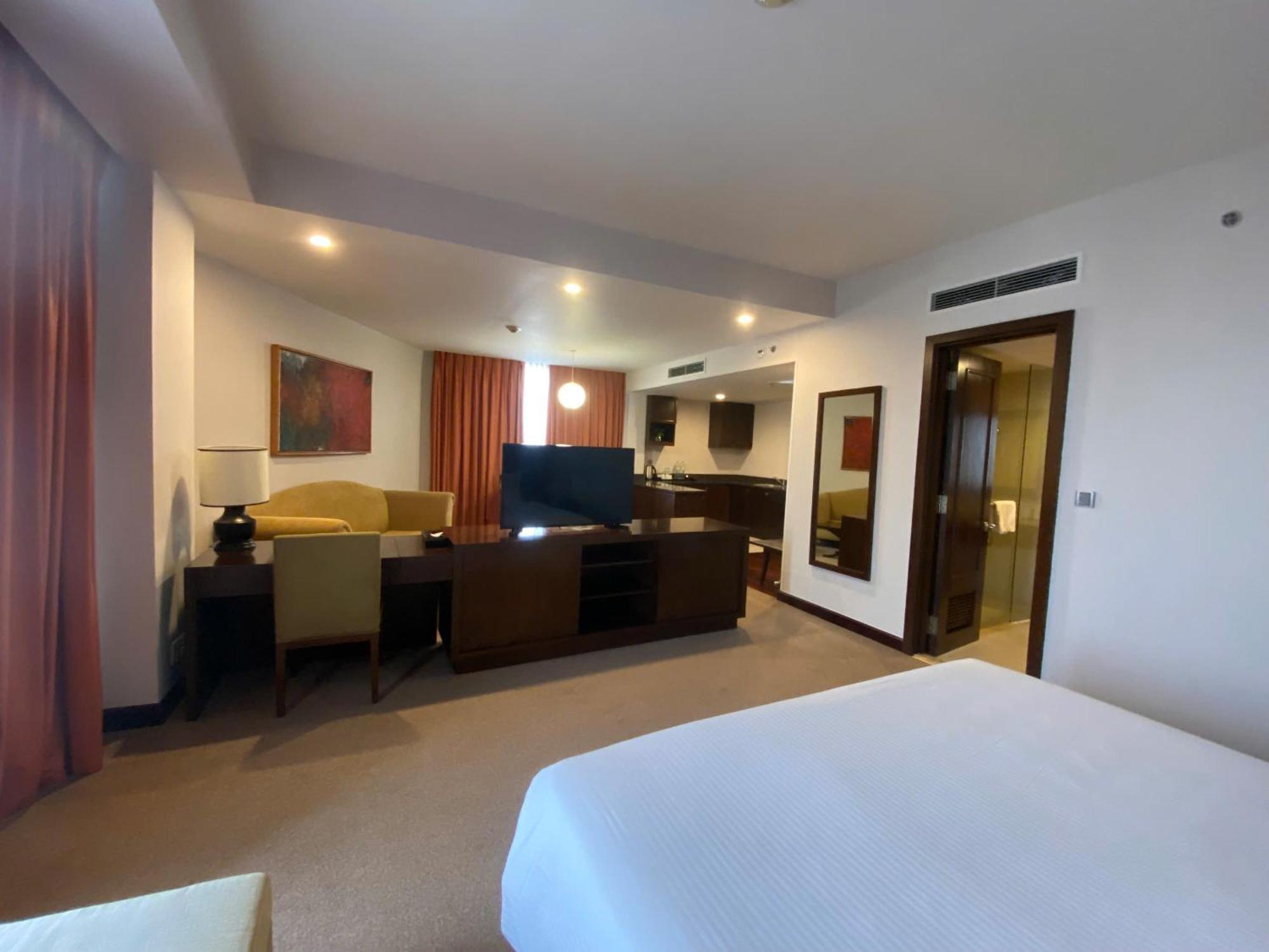 Muong Thanh Holiday Hue Hotel Rum bild