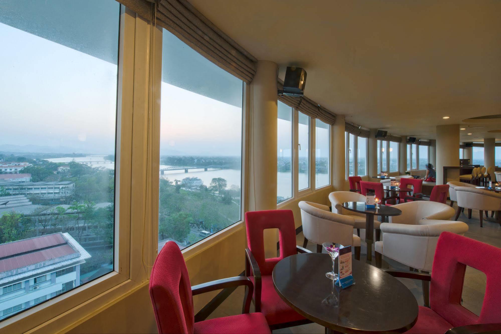 Muong Thanh Holiday Hue Hotel Exteriör bild