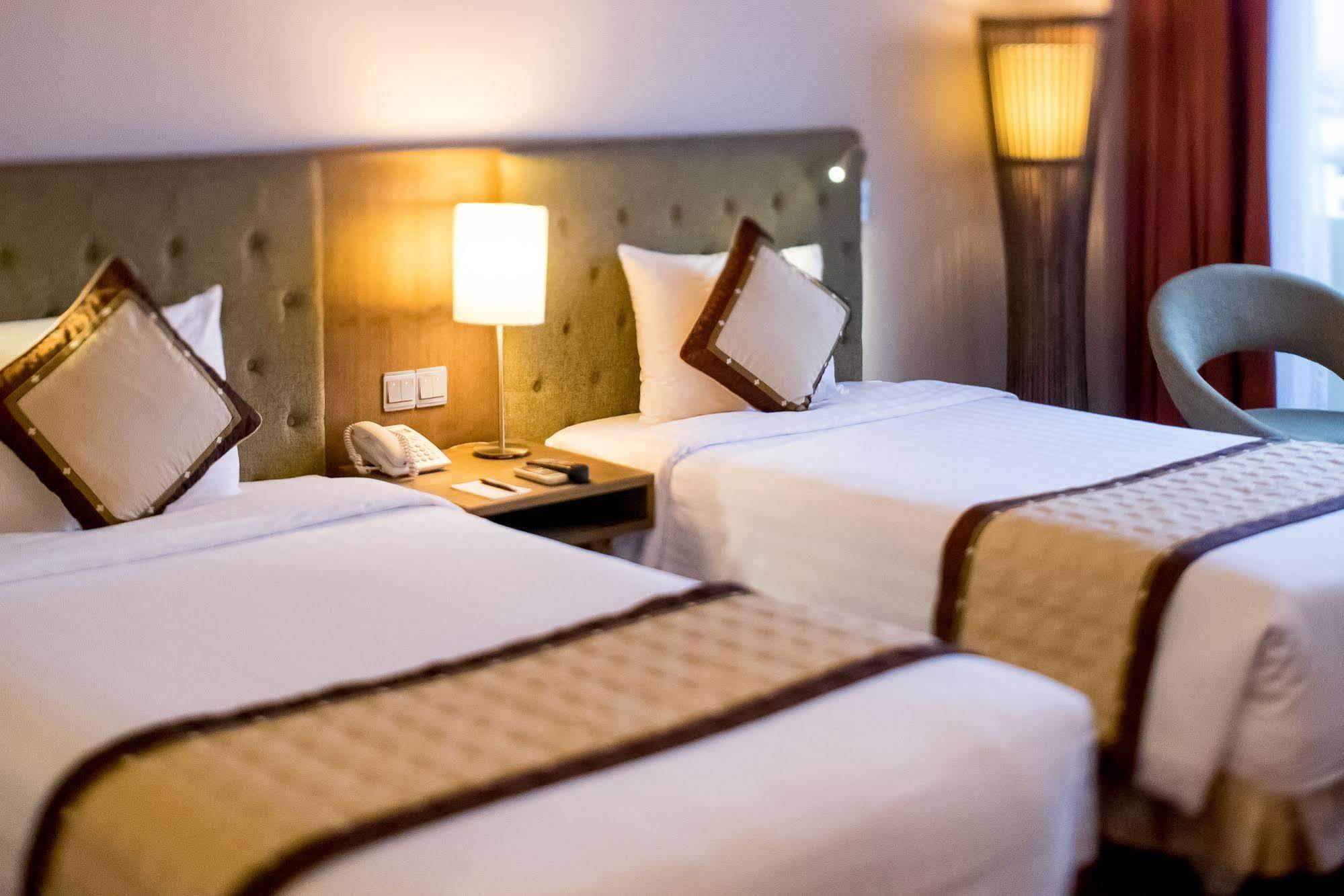 Muong Thanh Holiday Hue Hotel Exteriör bild